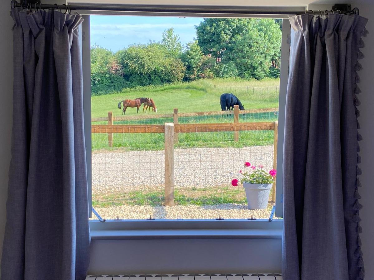 Glebe Barn, Little Glebe Farm Appartement Cheltenham Buitenkant foto